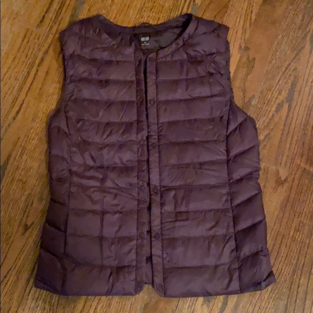 Uniqlo Maroon Light Vest